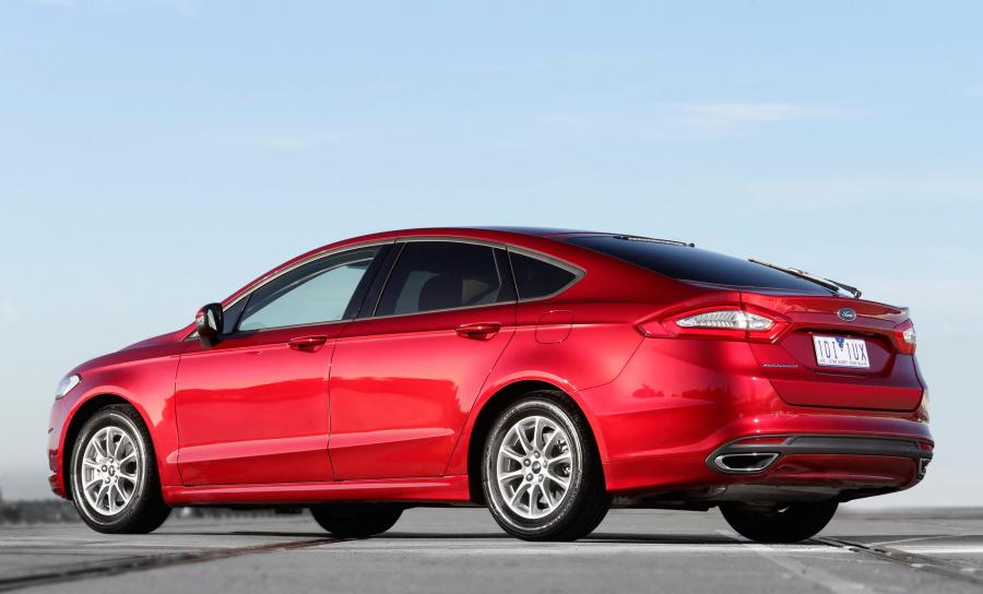  Ford Mondeo Hatchback 2015 года  (AU) (фото 2 из 15)